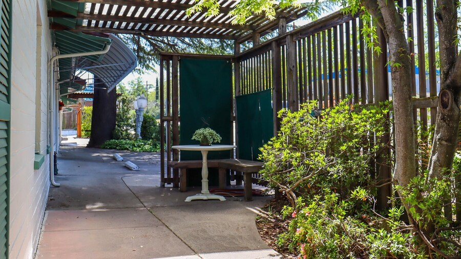 The Bonnie Inn Unit 6