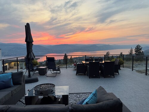 Naramata Dreaming: Wine Country Deck Suite w/ Heated Pool & Trail Access