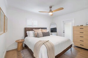 2 bedrooms, desk, iron/ironing board, travel cot