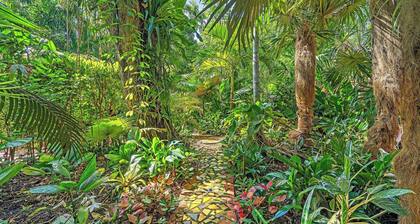Flamingo Casita - Wander through a Garden Hideaway with Shared Pool
