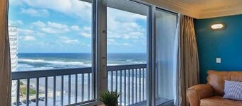 Enjoy sunrise AND sunset! Best of both worlds! Beachfront beauty you'll love!!!!