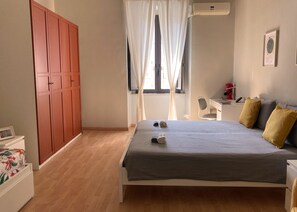 2 室のベッドルーム、WiFi