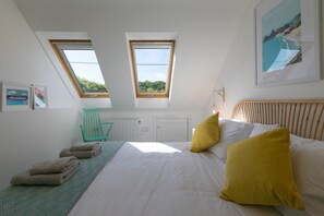 2 habitaciones, decoración personalizada y muebles diferentes