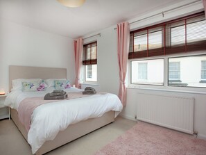 2 bedrooms, free WiFi, bed sheets - 2 bedroom accommodation in Dawlish (Dawlish)