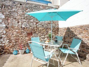 تناول الطعام بالخارج