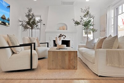 Classic Balboa Cottage, Newly Updated with A/C!