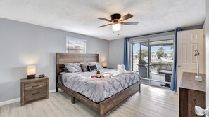 3 habitaciones, escritorio, tabla de planchar con plancha y wifi gratis