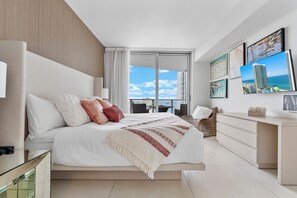 Room | 2 bedrooms, iron/ironing board, free WiFi, bed sheets - Mesmerizing Ocean Views in Beachside Residence (Hollywood)