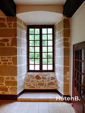 Interior - Le château du Fraysseix à Roziers-Saint-Georges (Roziers-Saint-Georges)