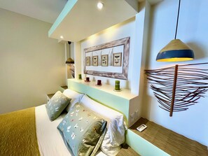 3 bedrooms, iron/ironing board, travel cot, free WiFi - Amazing new modern house close to the beach (Potrero)