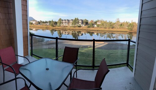 Riverview Retreat