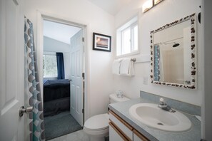 House, Multiple Beds (Rockaway Family Tides) | Bathroom