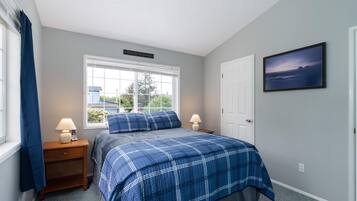 Casa, varias camas (Rockaway Family Tides) | 3 habitaciones y internet