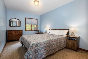 4 Schlafzimmer, Bügeleisen/Bügelbrett, Internetzugang, Bettwäsche