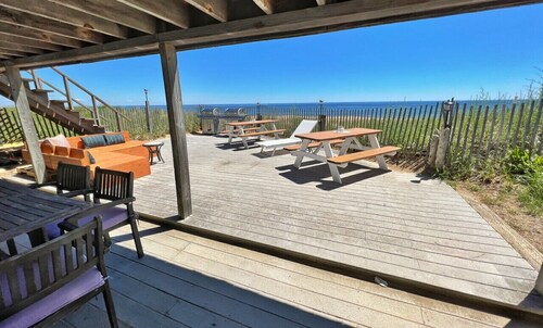 After Dune Delight: Beachfront & Access! Condo