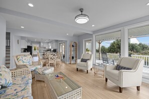Smart TV, foosball - Stay 2 weeks for the price of 1! Oceanview and easy beach access! (Emerald Isle)