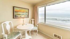 Condo, 2 Queen Beds (Sea Gypsy #318) - Sea Gypsy #318 (Lincoln City)
