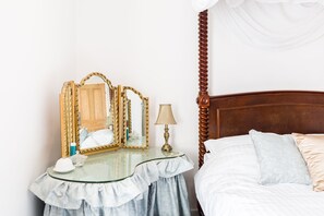 Superior House, Private Bathroom