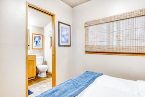 2 chambres, fer et planche Ă repasser, draps fournis