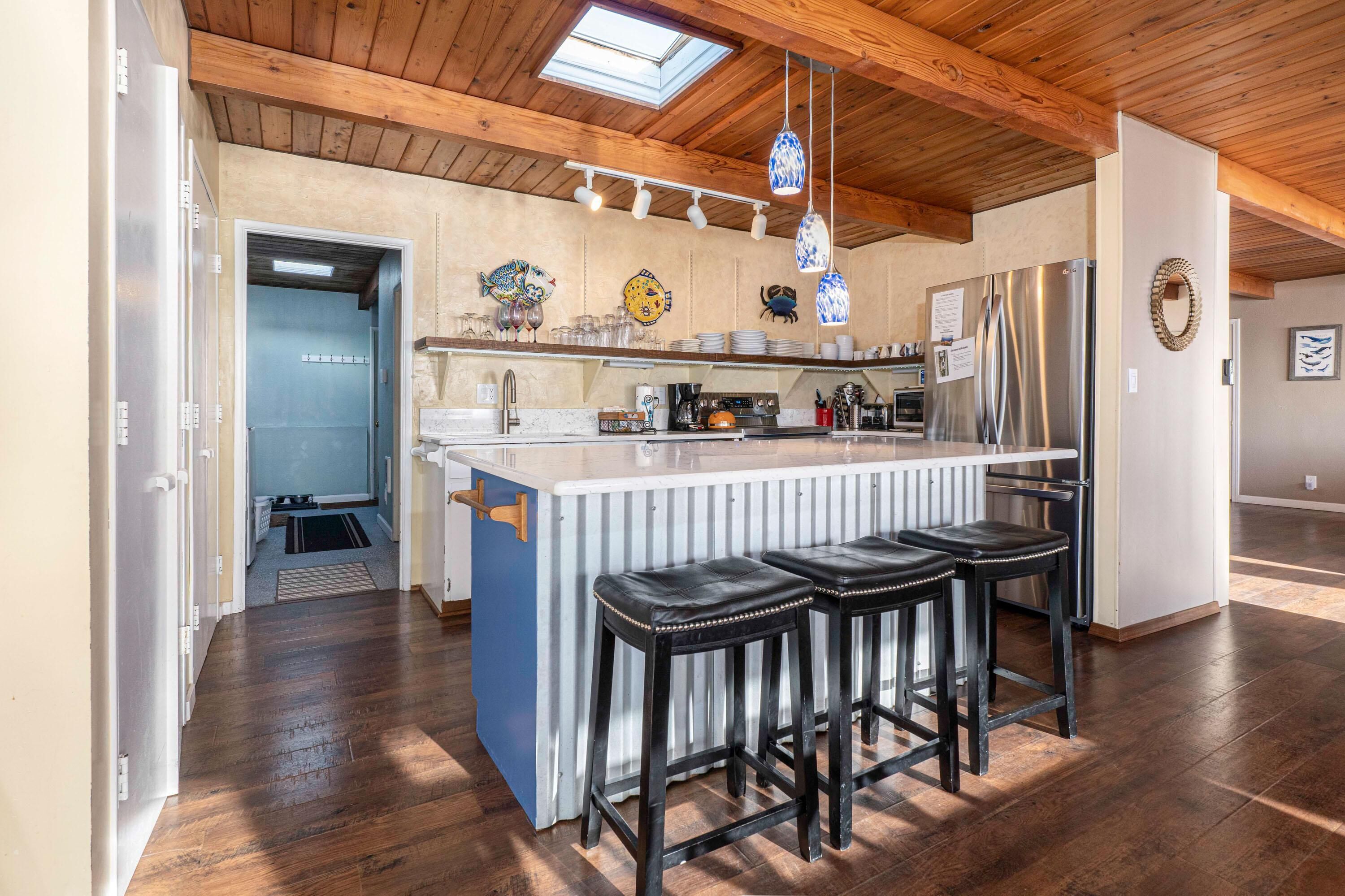 House, Multiple Beds (South Beach House) | Private kitchen