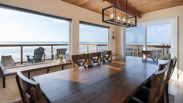 House, Multiple Beds (South Beach House) | Private kitchen