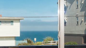 House, Multiple Beds (Sea Daze) | Balcony