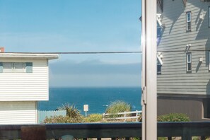 House, Multiple Beds (Sea Daze) | Balcony - Sea Daze (Lincoln City)
