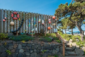 House, Multiple Beds (Sea Daze) | Property grounds - Sea Daze (Lincoln City)