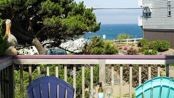 House, Multiple Beds (Sea Daze) | Balcony