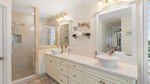 Combined shower/tub, hair dryer, towels, shampoo