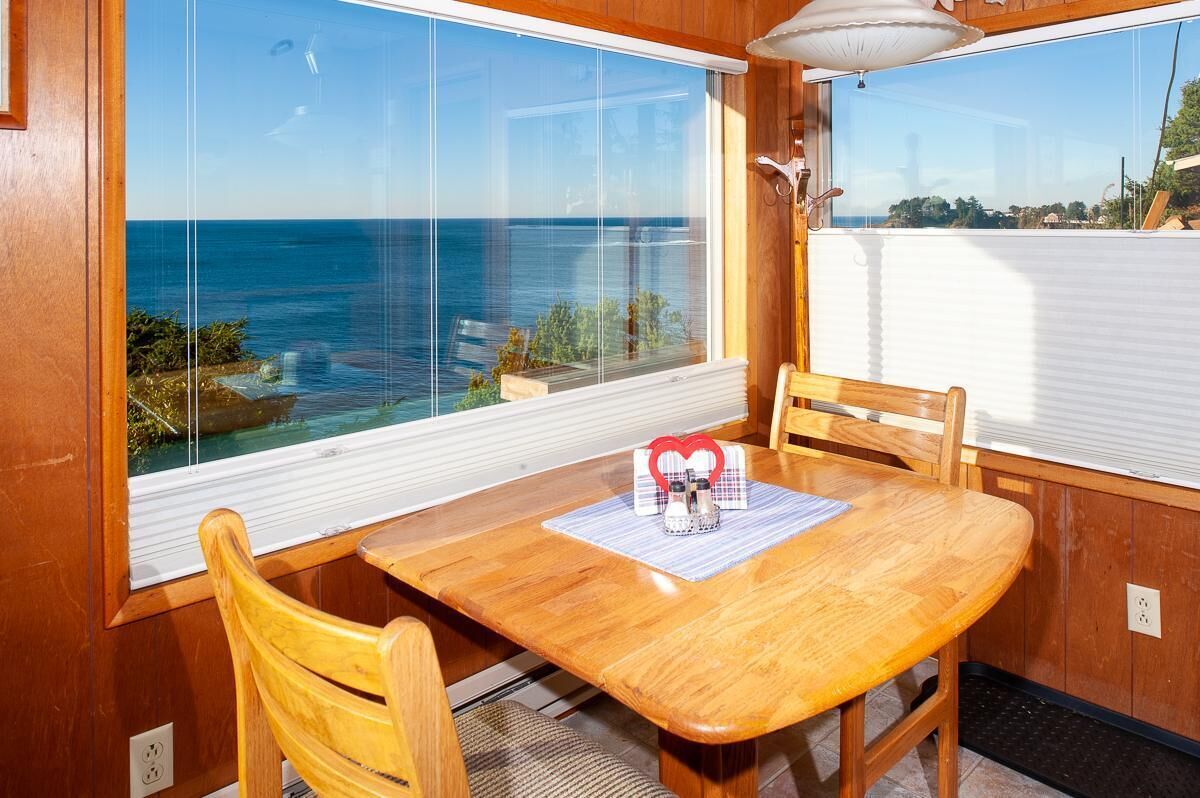 Rumah, 1 Tempat Tidur Queen dengan tempat tidur Sofa (Serendipity) | Tempat makan