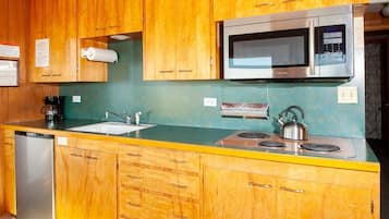 Rumah, 1 Tempat Tidur Queen dengan tempat tidur Sofa (Serendipity) | Dapur pribadi