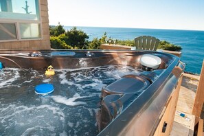 House, 1 Queen Bed with Sofa bed (Serendipity) | Property grounds - Serendipity (Depoe Bay)