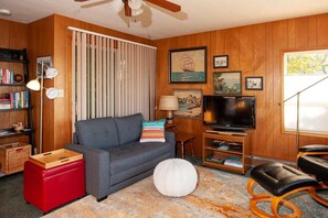 House, 1 Queen Bed with Sofa bed (Serendipity) | Living area - Serendipity (Depoe Bay)