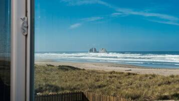 House, 2 Katil Ratu (Queen) (The Hamptons) | Pantai | Di pantai