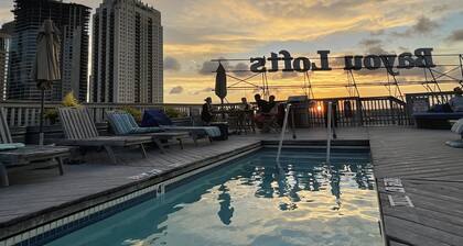 High rise in Houston with Pool Rooftop