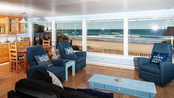 House, Multiple Beds (Sunset Ridge) | Living room