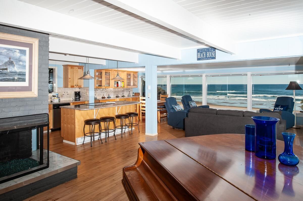 House, Multiple Beds (Sunset Ridge) | Living room