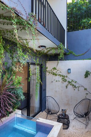 Luxury-Apartment, 1 Queen-Bett, zum Garten hin | Terrasse/Patio
