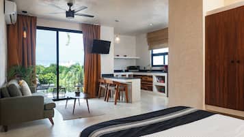 1 bedroom, in-room safe, laptop workspace, blackout curtains