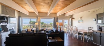 The Strand at Twin Rocks