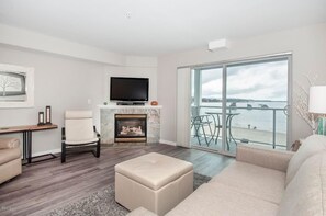 Condo, 1 King Bed with Sofa bed, Ocean View (Waters Edge 309) | Living room - Waters Edge 309 (Lincoln City)