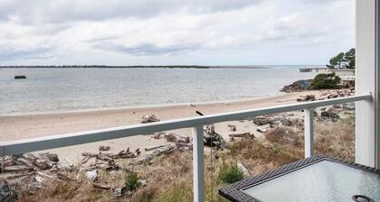 Waters Edge 309