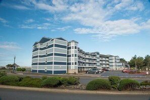 Apartment, 1 King-Bett und Schlafsofa (Waters Edge 103) | Außenbereich