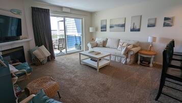 Condo, 1 King Bed with Sofa bed (Waters Edge 103) | Living room