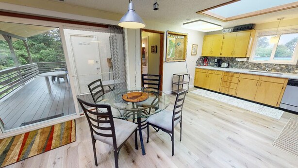 House, Multiple Beds (Shore Beats Work) | Private kitchen - Shore Beats Work (Lincoln City)