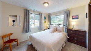 House, Multiple Beds (Shore Beats Work) - Shore Beats Work (Lincoln City)