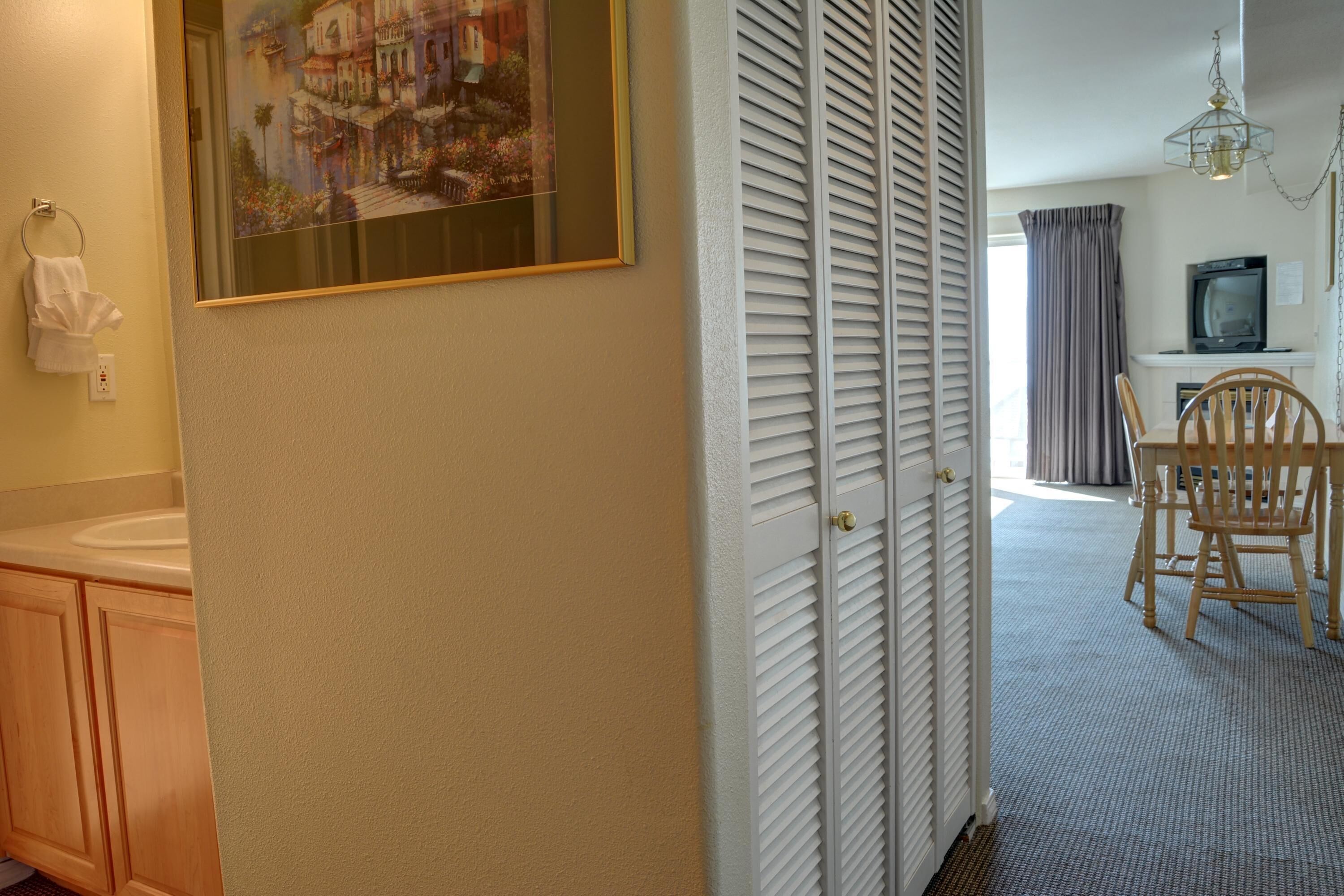 Condo, 1 King Bed with Sofa bed (Waters Edge 302) | 1 bedroom, internet