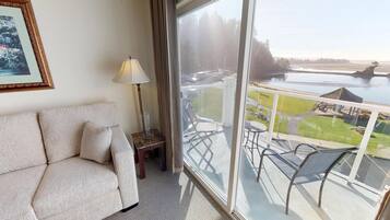 Condo, Berbilang Katil (Waters Edge 402) | 1 bilik tidur