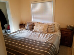House, Multiple Beds (Taft Cottage) | 3 bedrooms, internet - Taft Cottage (Lincoln City)